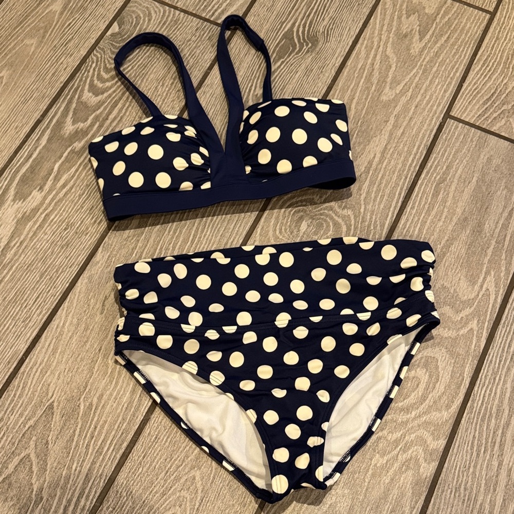 Boden Navy Polka Dot Bikini Set - Retro High Waisted size 6/8
